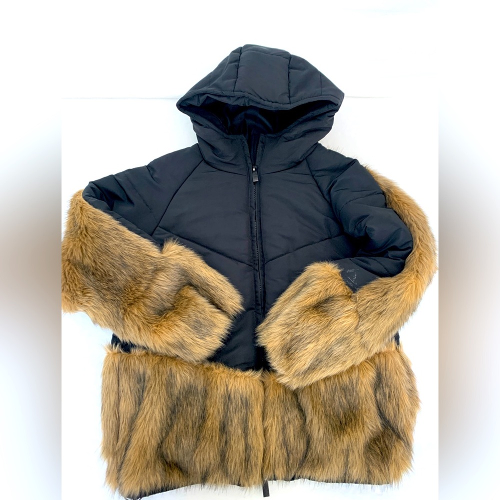 Womens winter jacket with Faux fur